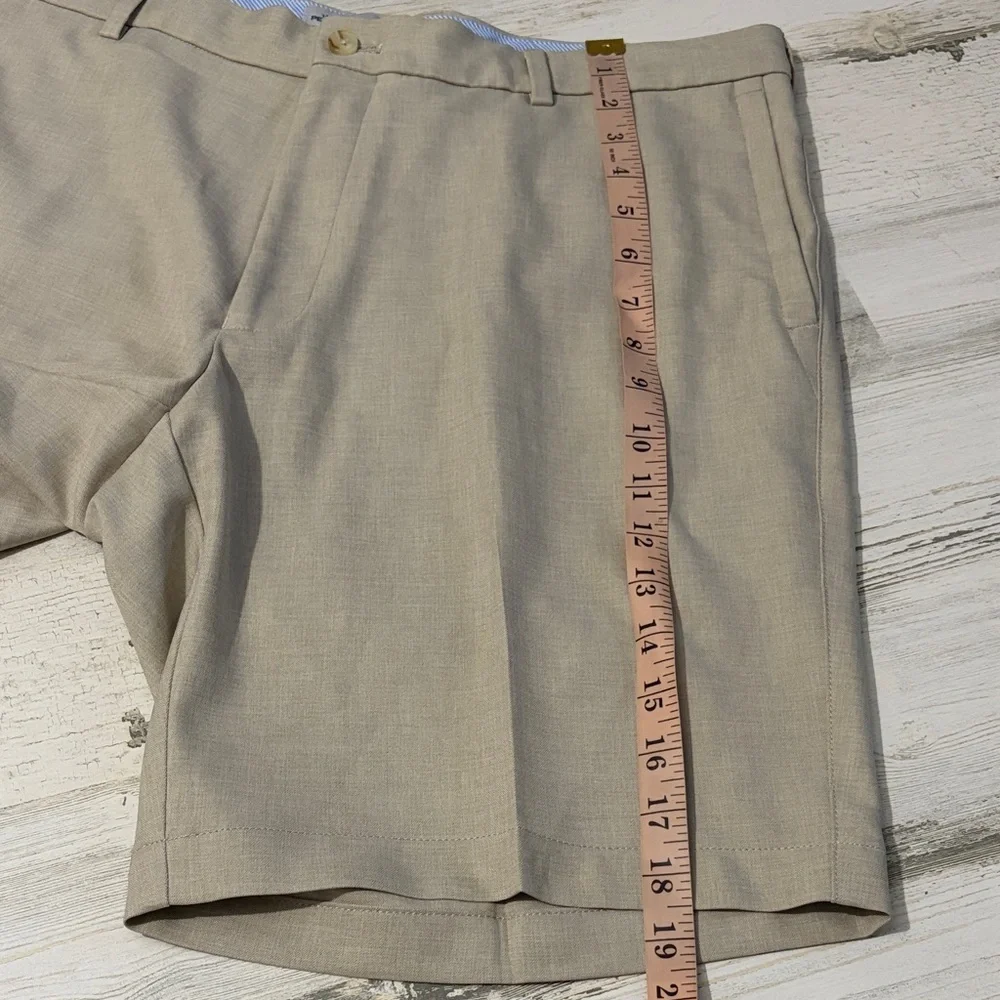Peter Millar Beige Flat Front Shorts Size 36